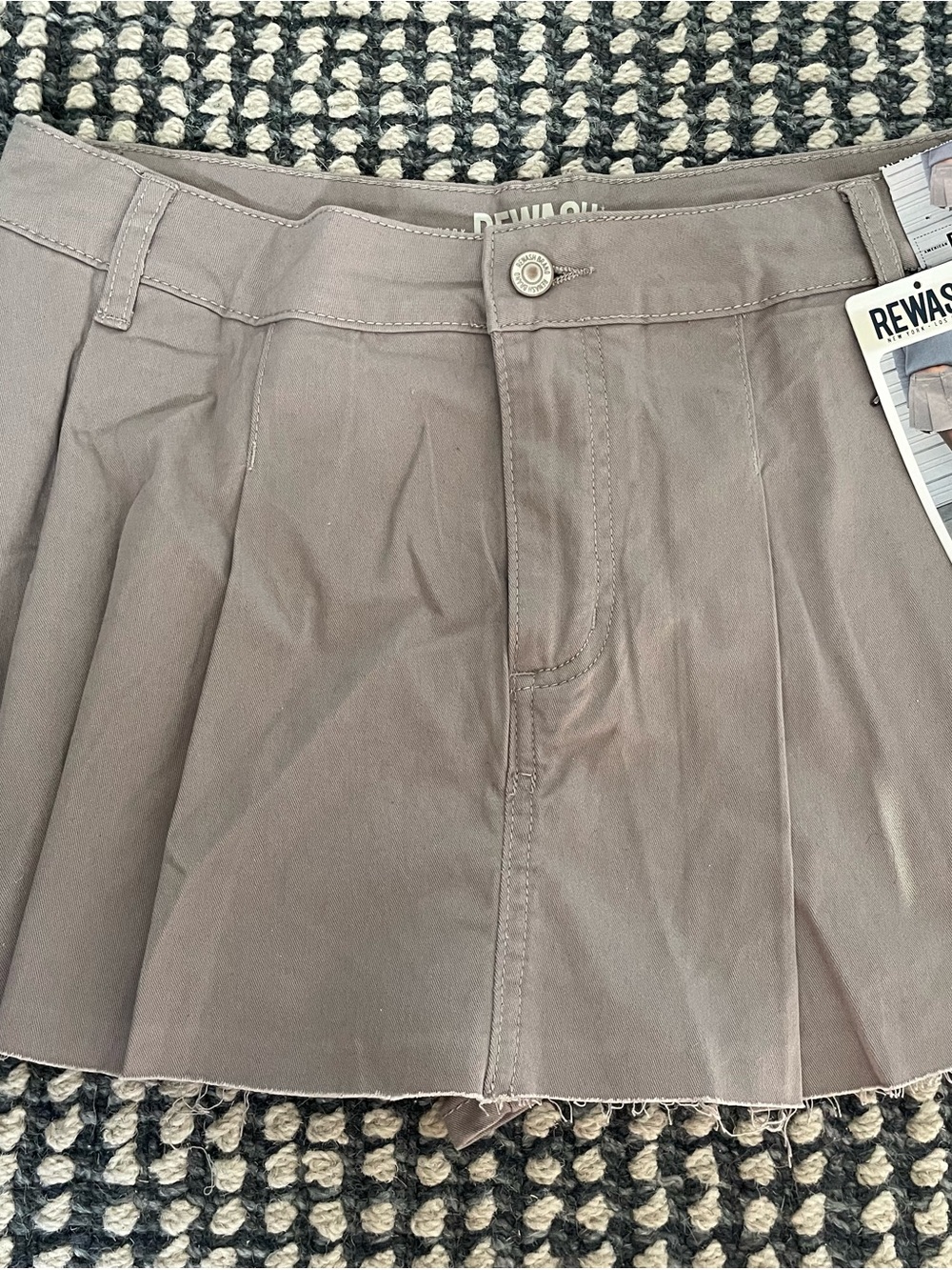 RE/WASH Pleated Mini Skort in Taupe
